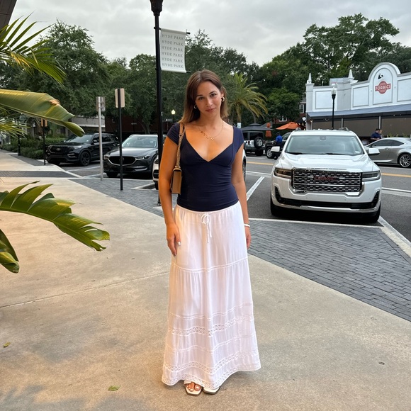 Meet your Posher, Ava - Picture 1 of 1